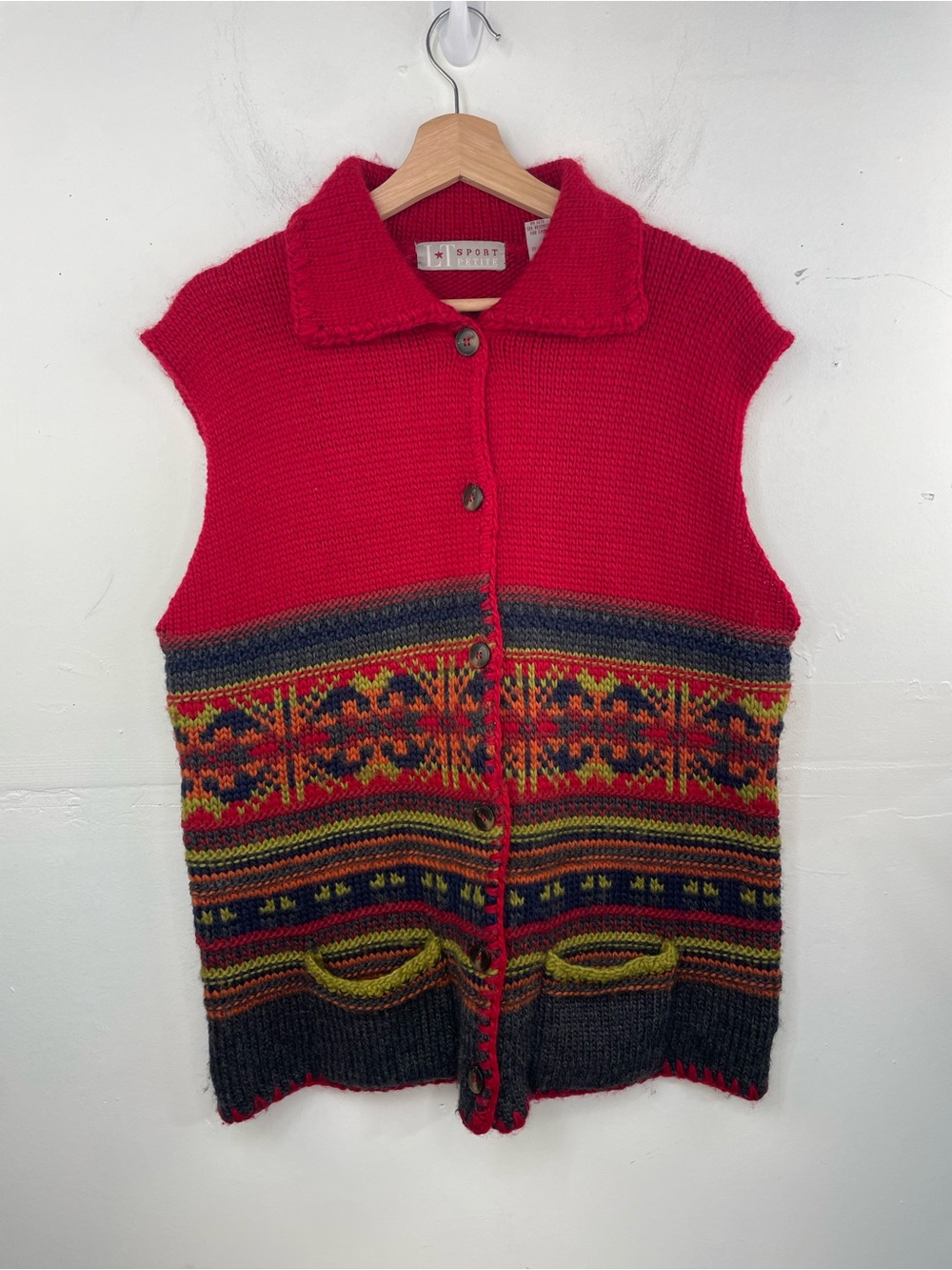 LT Sport Colorful Fair Isle Knit Sweater Vest Red Multicolor Button Petite Med